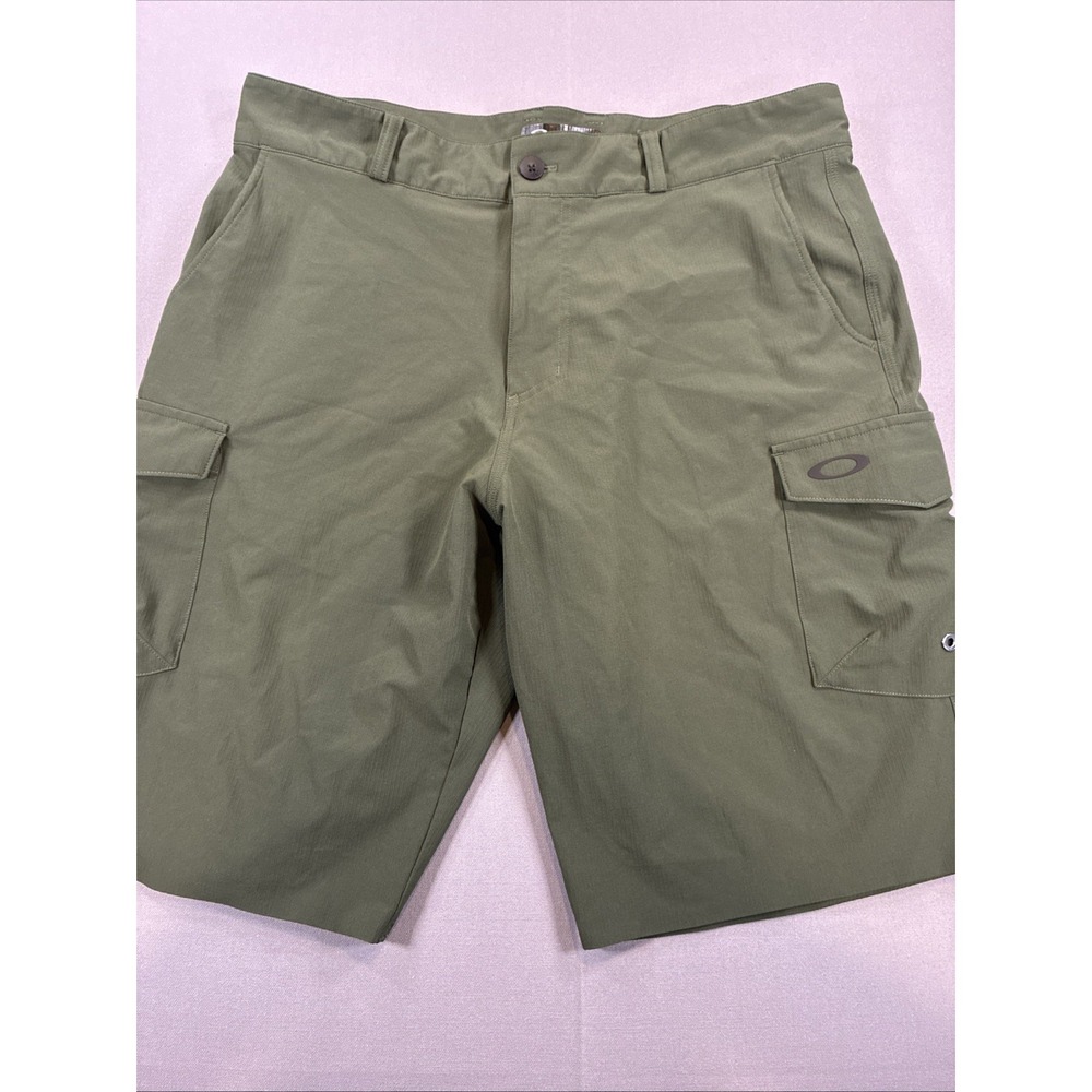 Oakley Men's Hybrid Shorts regular  Size 36 Green T6
